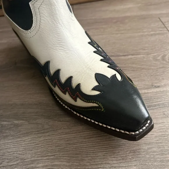 Tecovas Annie Star - Midnight/Antique White 8 - Picture 3 of 7